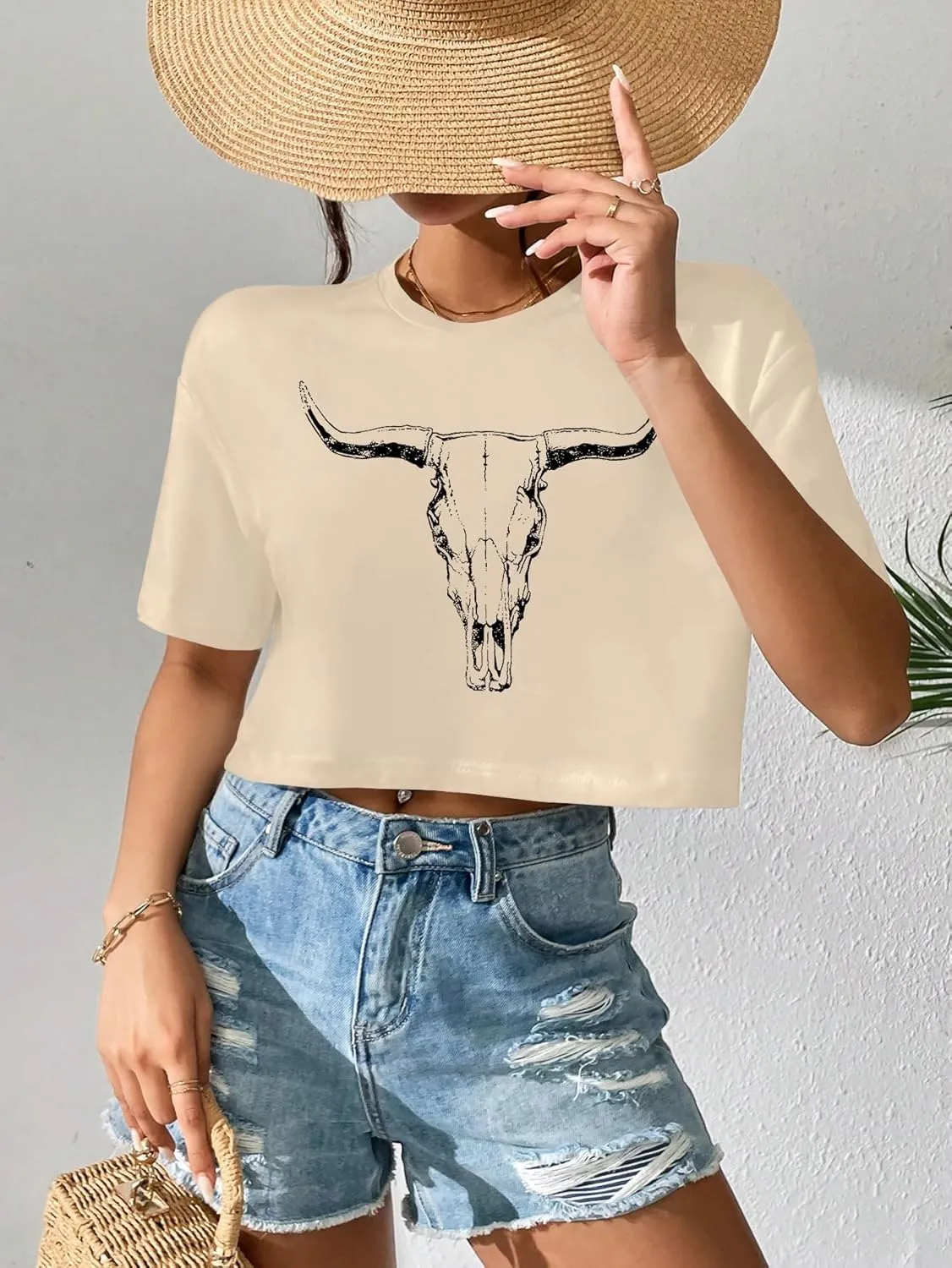 Women Cow Crop Tops Western Cowgirls Graphic T-Shirt Vintage Rodeo Cow Skull Country Concert Tees Tops